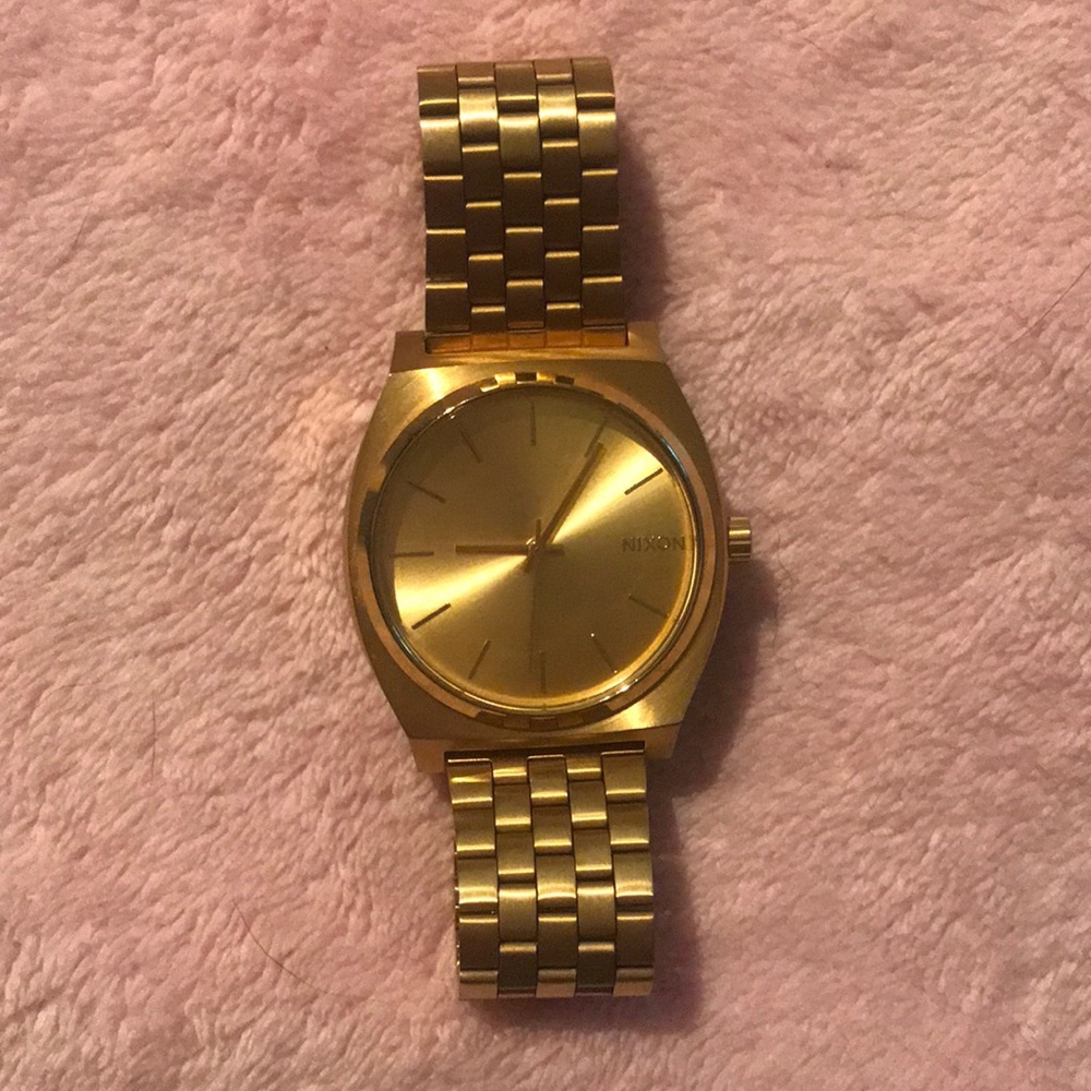 Nixon Minimal Gold Watch